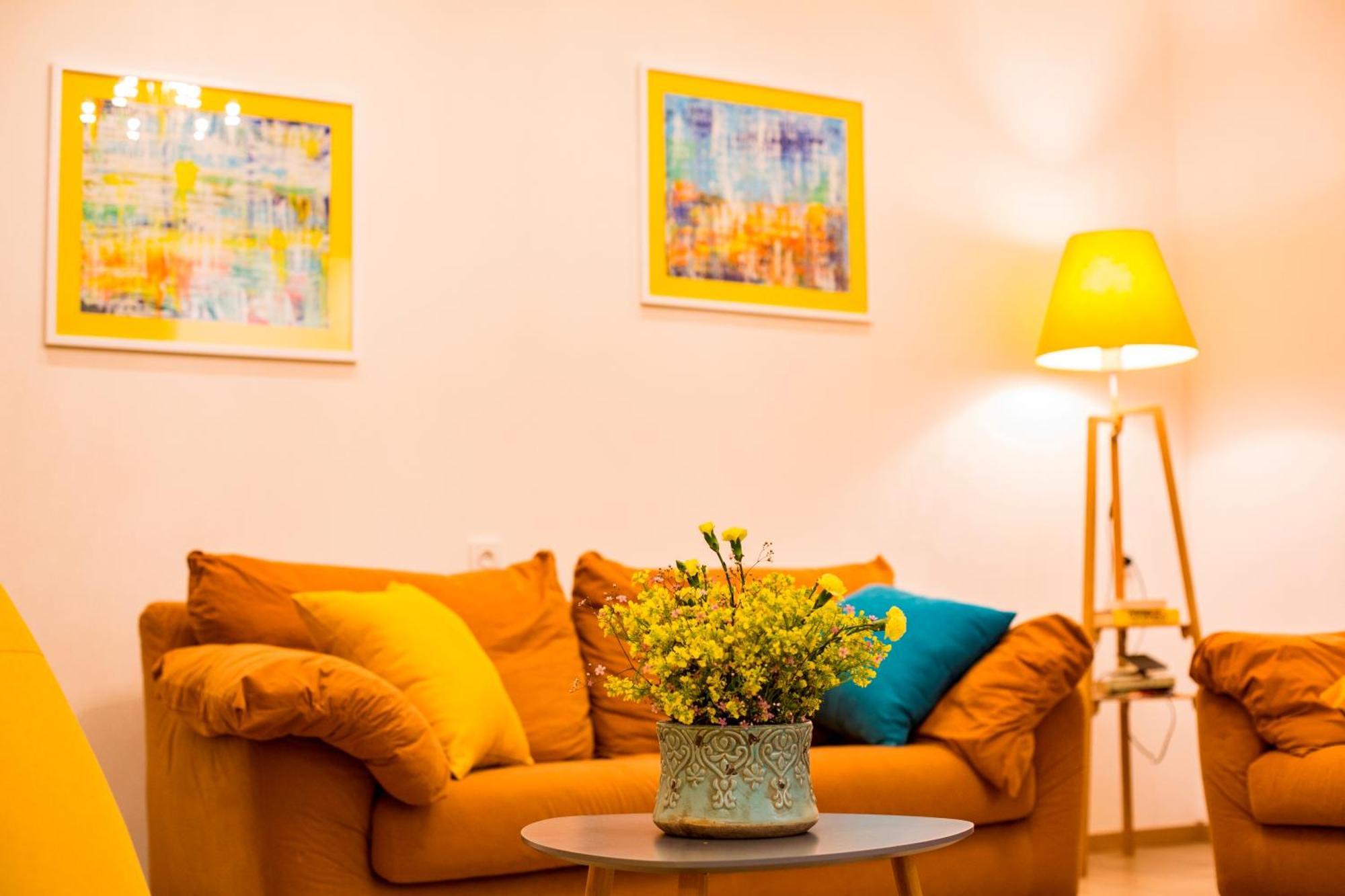 Yellow Apartment In Avlabari Tbilisi Exteriér fotografie