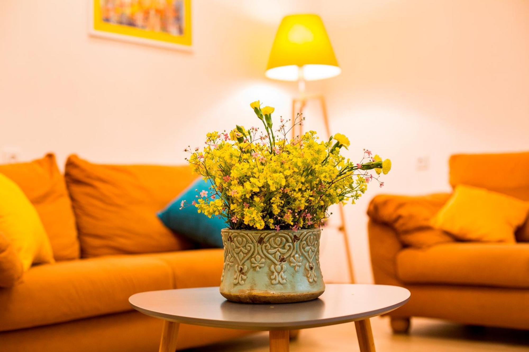 Yellow Apartment In Avlabari Tbilisi Exteriér fotografie