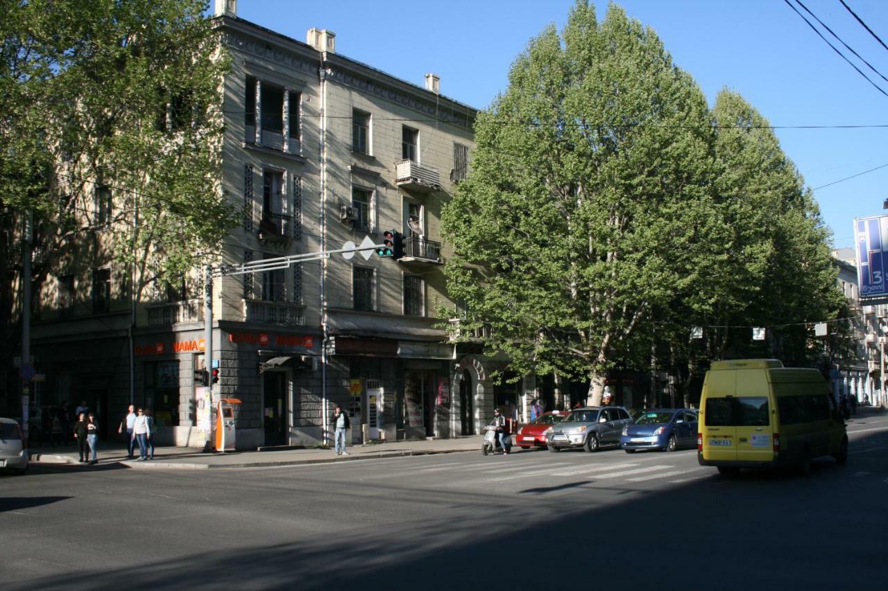 Yellow Apartment In Avlabari Tbilisi Exteriér fotografie